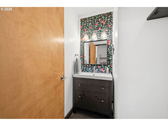 15102 Se Clatsop St, Happy Valley, OR 97086