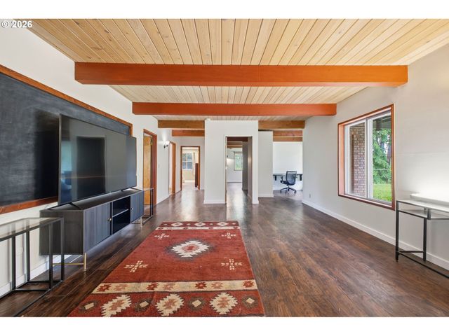 15102 Se Clatsop St, Happy Valley, OR 97086