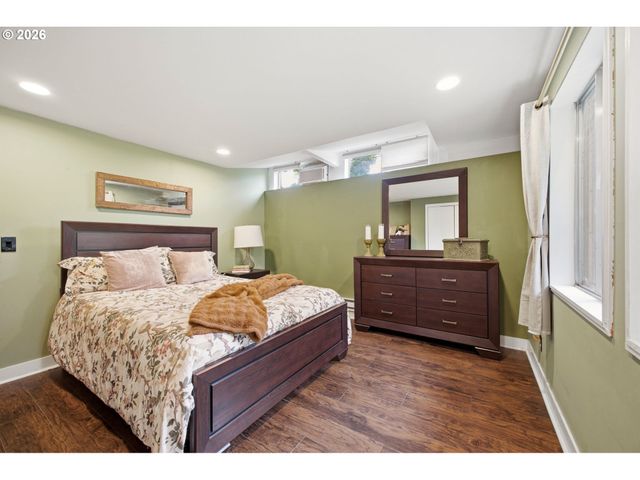 15102 Se Clatsop St, Happy Valley, OR 97086