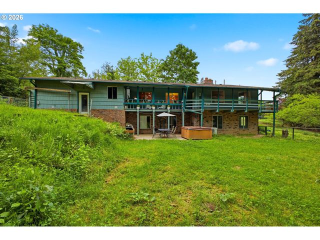 15102 Se Clatsop St, Happy Valley, OR 97086