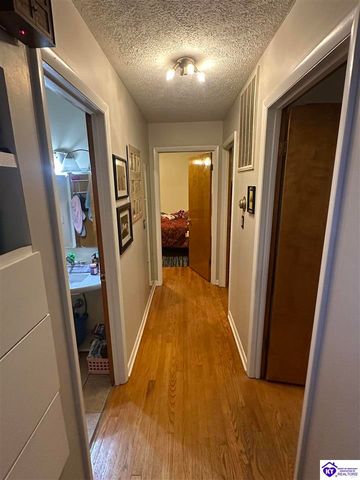 202 Edgewood Drive, Radcliff, KY 40160