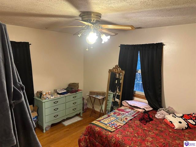 202 Edgewood Drive, Radcliff, KY 40160