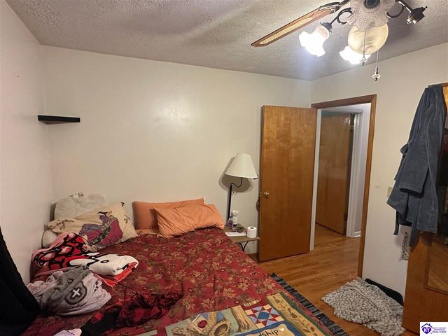 202 Edgewood Drive, Radcliff, KY 40160