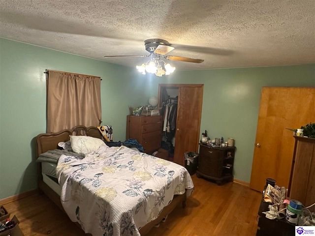 202 Edgewood Drive, Radcliff, KY 40160