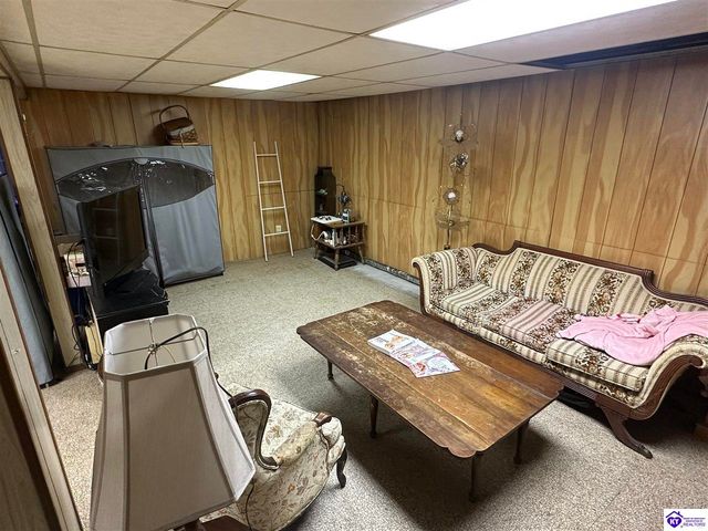 202 Edgewood Drive, Radcliff, KY 40160