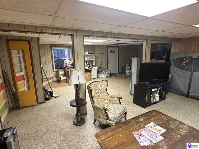 202 Edgewood Drive, Radcliff, KY 40160