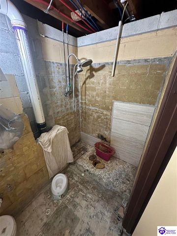 202 Edgewood Drive, Radcliff, KY 40160