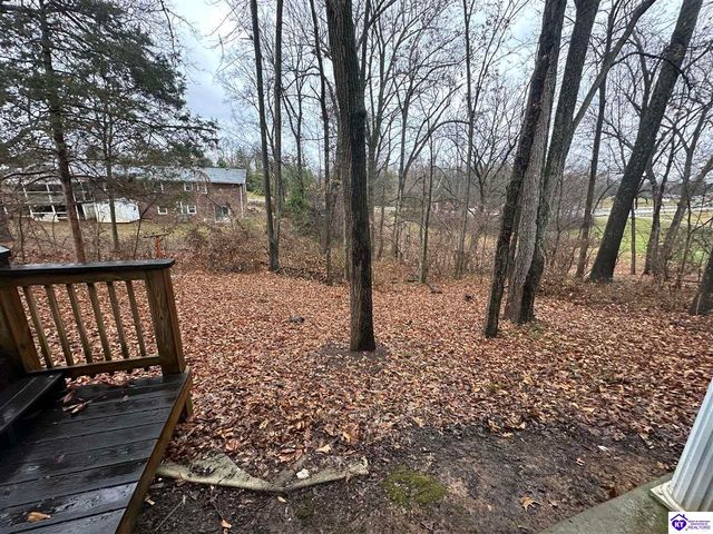 202 Edgewood Drive, Radcliff, KY 40160