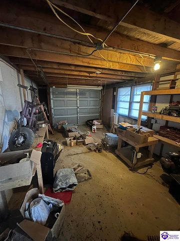 202 Edgewood Drive, Radcliff, KY 40160