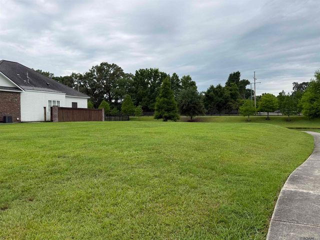 8522 Columbia Ct, Baton Rouge, LA 70817