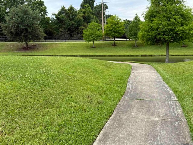 8522 Columbia Ct, Baton Rouge, LA 70817