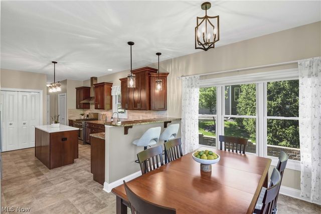 9000 Crooked Creek Lane, Broadview Heights, OH 44147