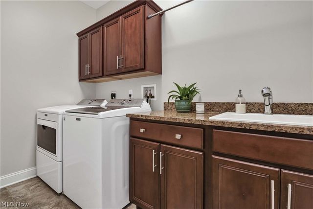 9000 Crooked Creek Lane, Broadview Heights, OH 44147