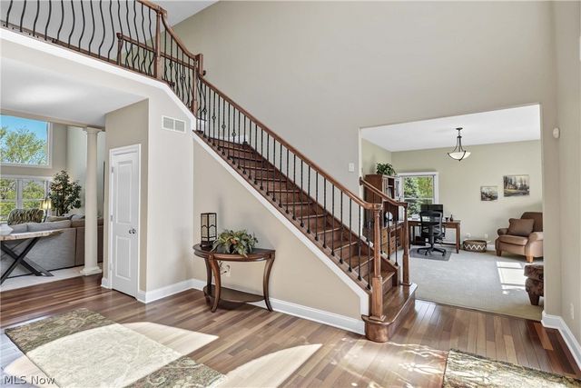 9000 Crooked Creek Lane, Broadview Heights, OH 44147