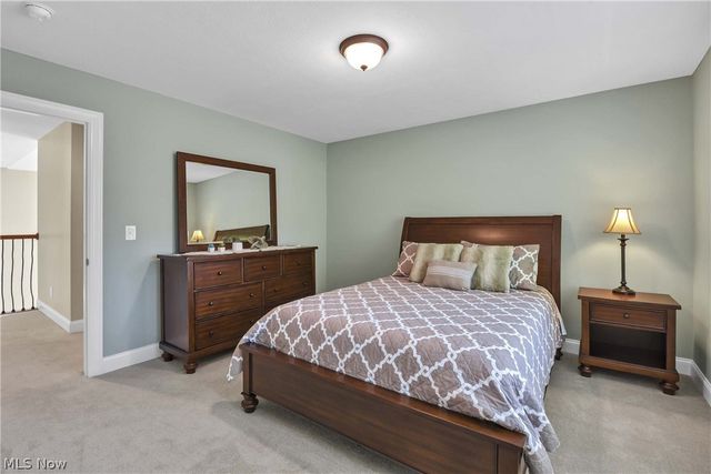 9000 Crooked Creek Lane, Broadview Heights, OH 44147