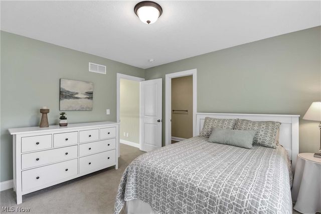 9000 Crooked Creek Lane, Broadview Heights, OH 44147