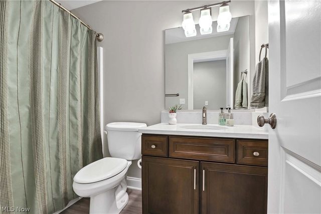 9000 Crooked Creek Lane, Broadview Heights, OH 44147