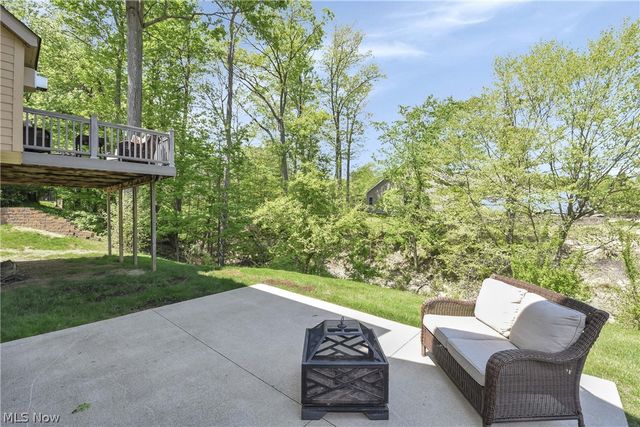 9000 Crooked Creek Lane, Broadview Heights, OH 44147