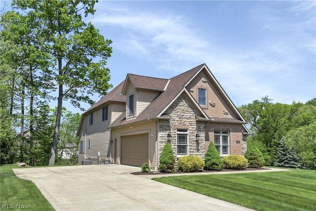 9000 Crooked Creek Lane, Broadview Heights, OH 44147