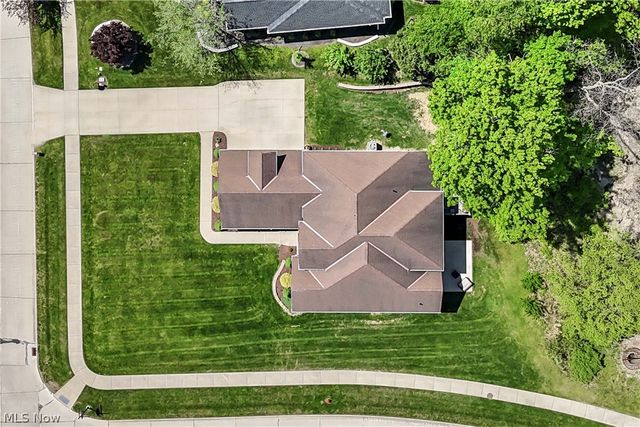 9000 Crooked Creek Lane, Broadview Heights, OH 44147