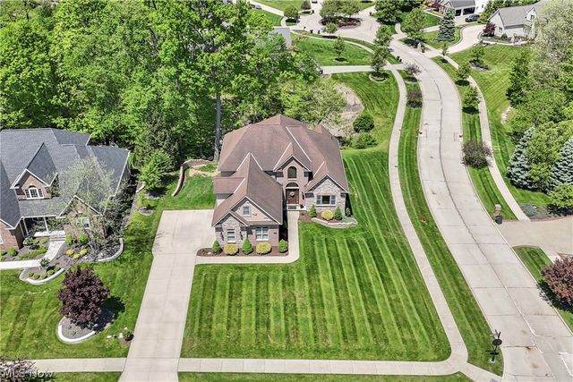 9000 Crooked Creek Lane, Broadview Heights, OH 44147