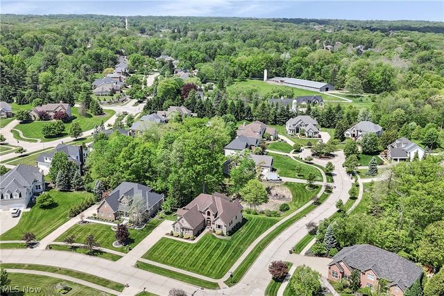 9000 Crooked Creek Lane, Broadview Heights, OH 44147