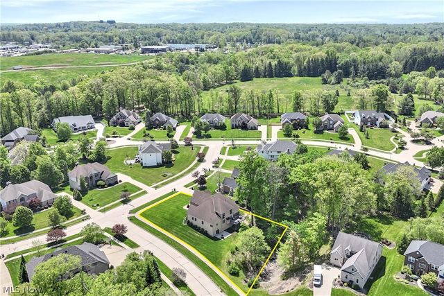 9000 Crooked Creek Lane, Broadview Heights, OH 44147