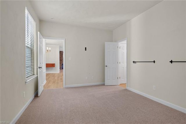 712 Greenfield LN, Chesapeake, VA 23322
