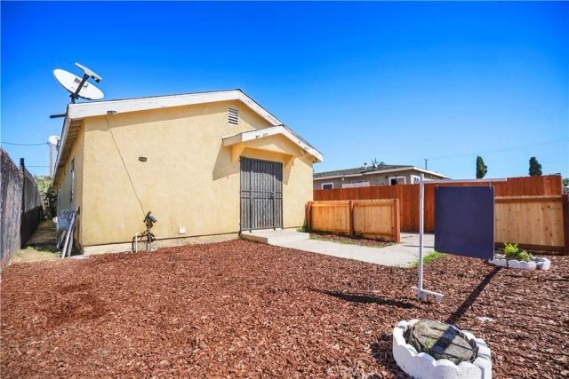 125 W Tichenor Street, Compton, CA 90220