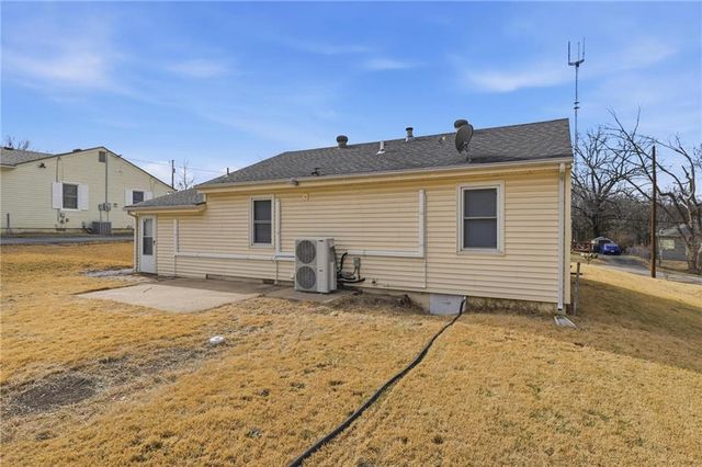 5631 Cambridge Avenue, Kansas City, MO 64129