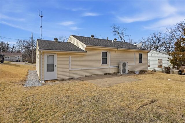 5631 Cambridge Avenue, Kansas City, MO 64129