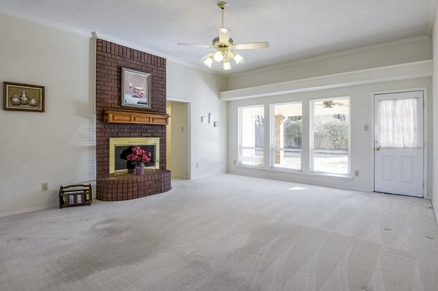 1312 Downwood Drive, Burleson, TX 76028