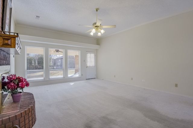 1312 Downwood Drive, Burleson, TX 76028