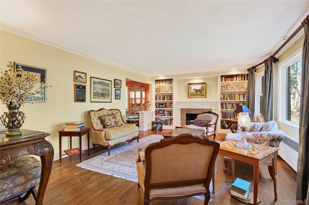 18 Sills Court, Centerport, NY 11721 — photo 5