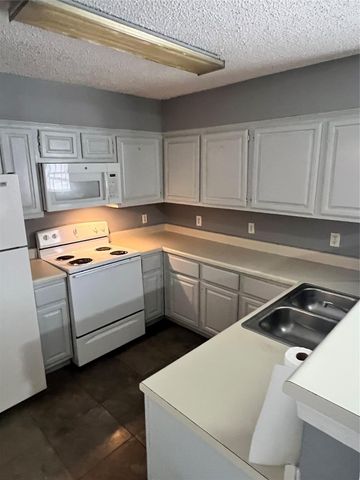 200 Pecan Drive 801, League City, TX 77573