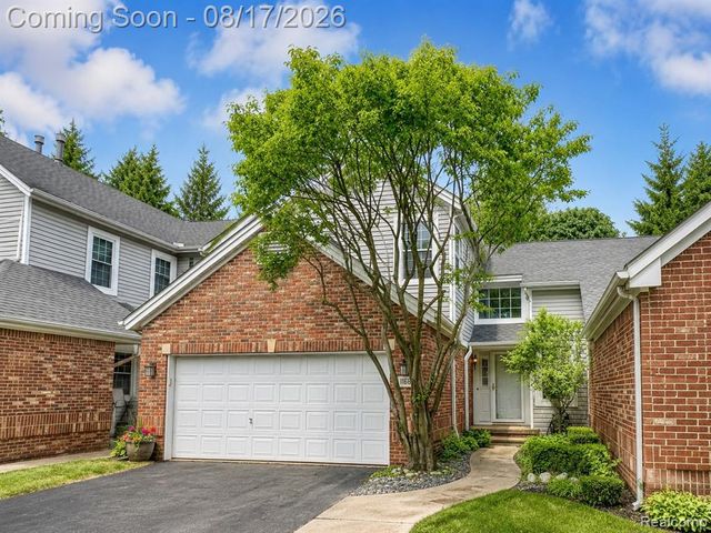 1168 Fairways Boulevard, Troy, MI 48085