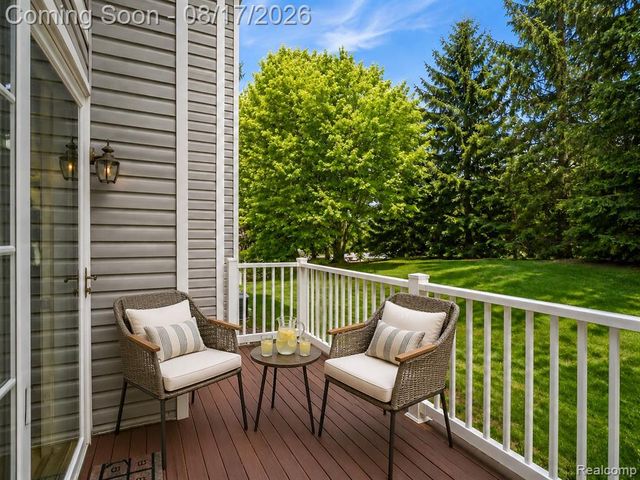1168 Fairways Boulevard, Troy, MI 48085