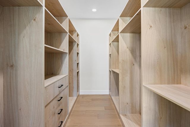 1020 Mountain Leather DR, Horseshoe Bay, TX 78657