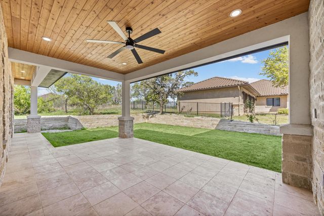 1020 Mountain Leather DR, Horseshoe Bay, TX 78657