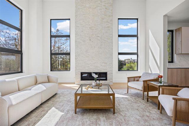 1020 Mountain Leather DR, Horseshoe Bay, TX 78657