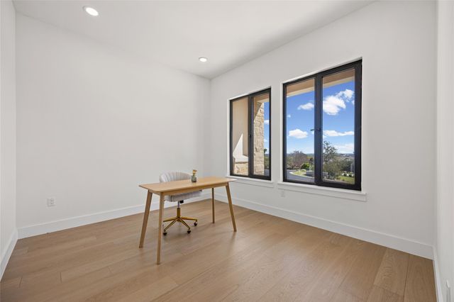 1020 Mountain Leather DR, Horseshoe Bay, TX 78657