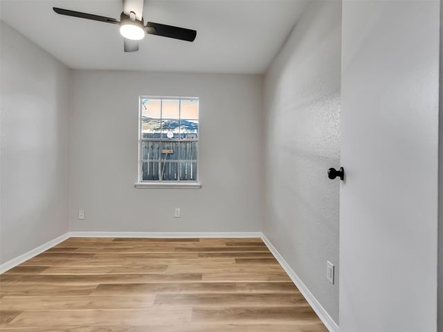 2613 7th Avenue N, Texas City, TX 77590