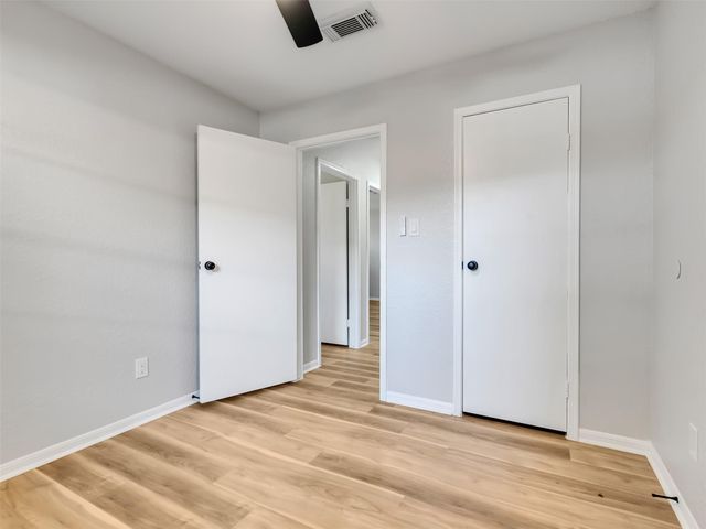 2613 7th Avenue N, Texas City, TX 77590