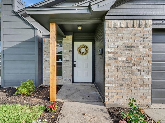 2613 7th Avenue N, Texas City, TX 77590