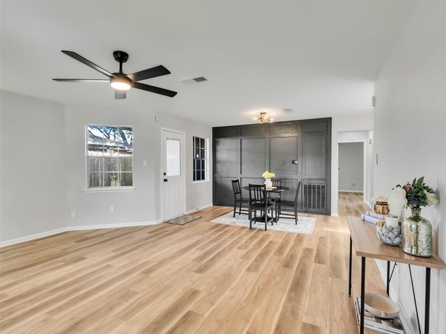 2613 7th Avenue N, Texas City, TX 77590