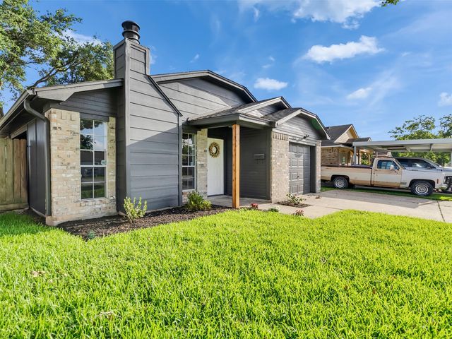 2613 7th Avenue N, Texas City, TX 77590