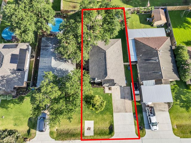 2613 7th Avenue N, Texas City, TX 77590