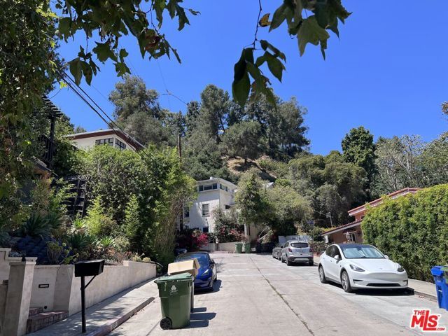 2312 N Bushrod Lane, Los Angeles, CA 90077