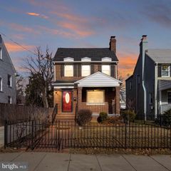 423 QUACKENBOS ST NW, Washington, DC 20011