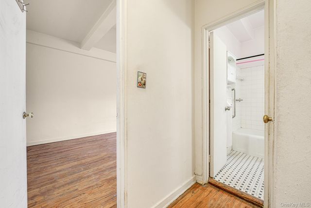 67-38 108 Street D05, Forest Hills, NY 11375